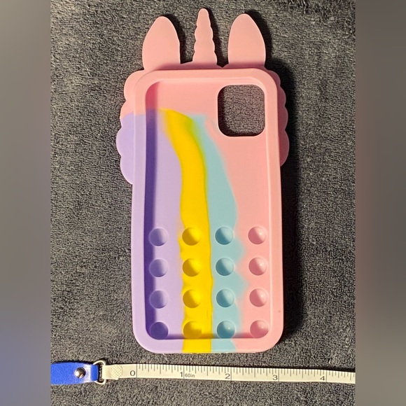 Unicorn Silicone Fidget Toy Case for iPhone 11 - Picture 4 of 5